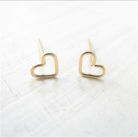 Heart Dainty Earings - Picture 3 of 3